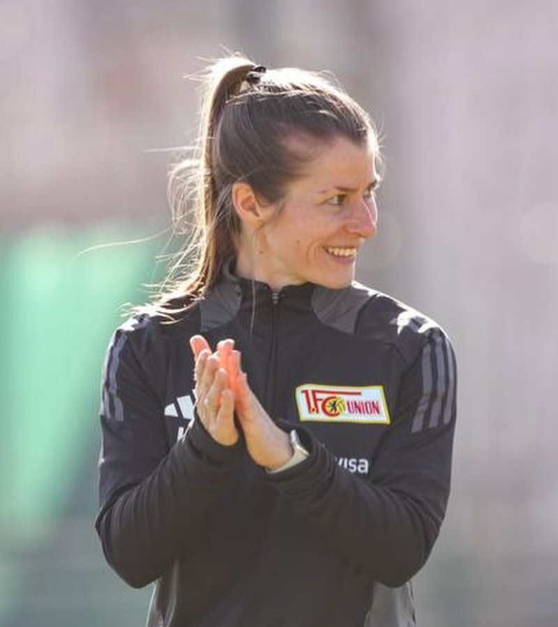 بیوگرافی ماری لوئیز اتا